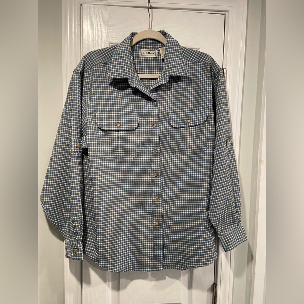 VTG L.L. Bean Size L Blue Plaid Nylon Stretch Roll Tab Hiking Outdoor Shirt